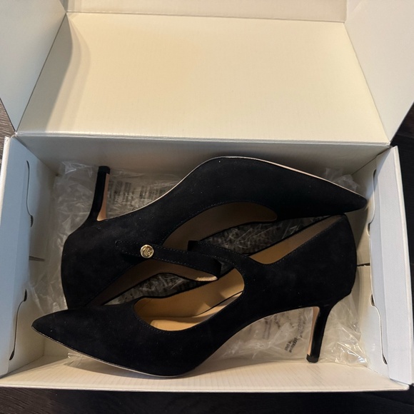 Excellent condition of Ralph Lauren black suede heels-size 6.5 - Picture 2 of 5